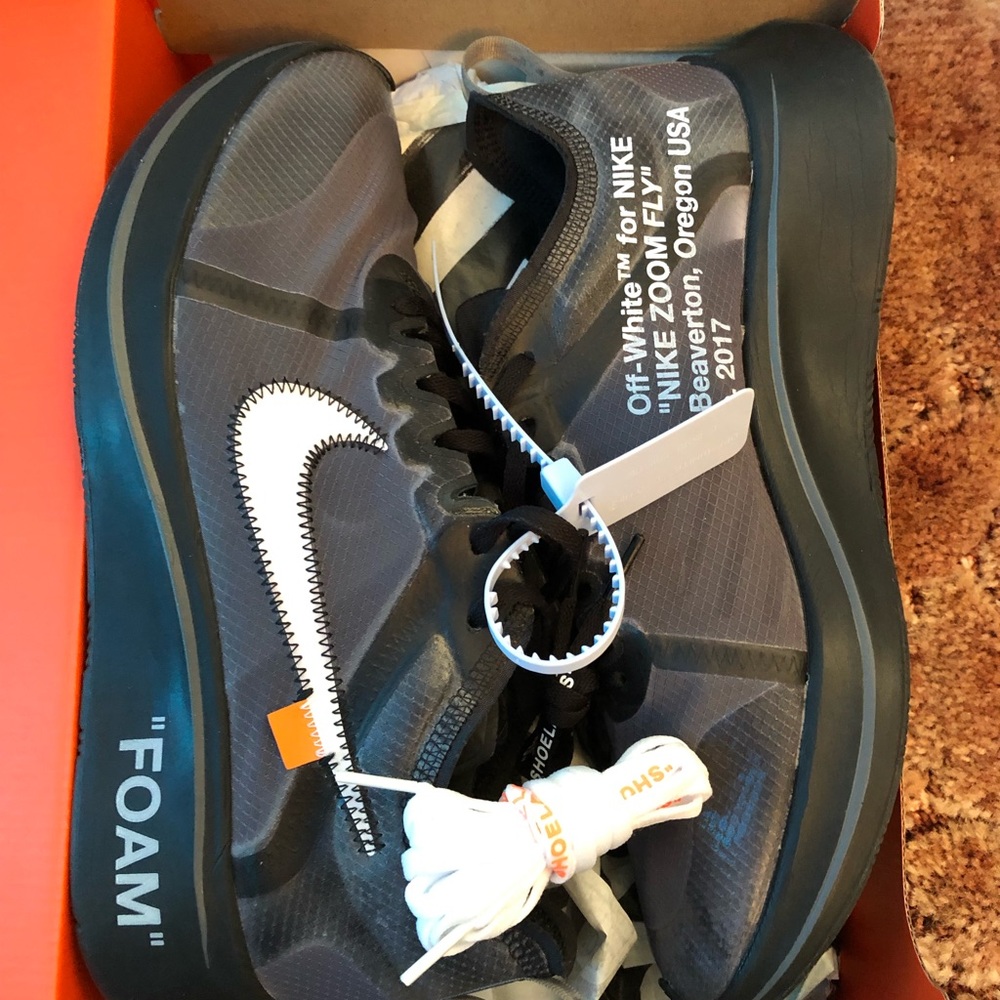 Ow black zoom fly